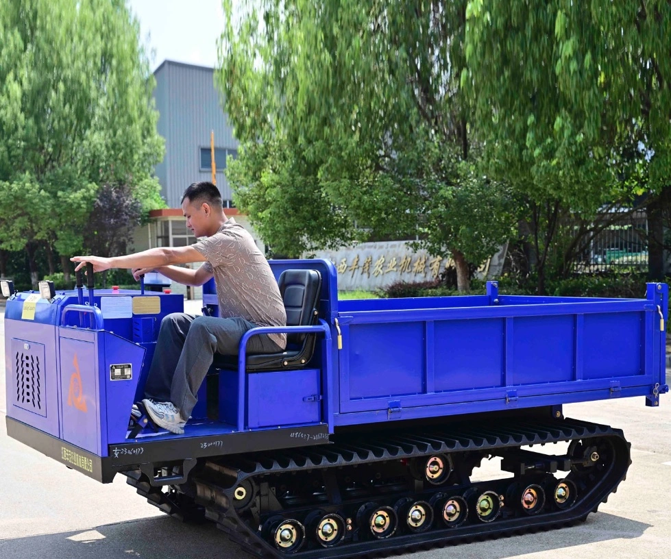 3000kg 20.1kw / 2600r/Min Engine Power GF3000 Tracked Dumper High Efficiency Durian Harvesting Machinery 3