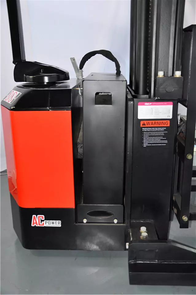 High Efficiency Electric Pallet Stacker 1.5t Load Bearing 4