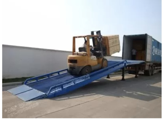 Portable Loading Dock Ramps DCQ10-0.7 10 Ton Fixed Hydraulic Dock Leveler