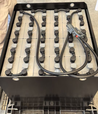 Rechargeable FLT 48V 840Ah Lead-acid Traction Battery with Deep Cycle