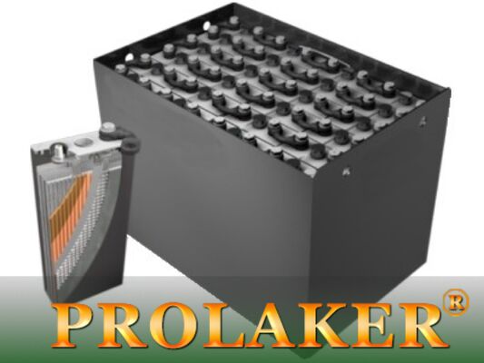 Screw Connection Forklift Traction Battery 72V 1550Ah / 5hrs Lower Distilled Water Consumption