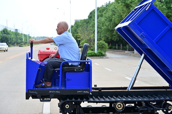 3000kg 20.1kw / 2600r/Min Engine Power GF3000 Tracked Dumper High Efficiency Durian Harvesting Machinery