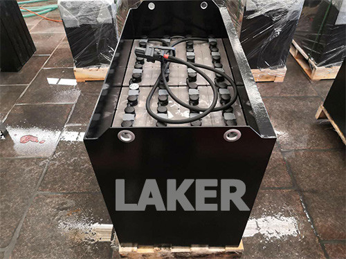 The Heli VSD8AC is suitable for a 1.5-ton forklift battery, 48V, and the VCD8AC forklift battery manufacturer offers a 4